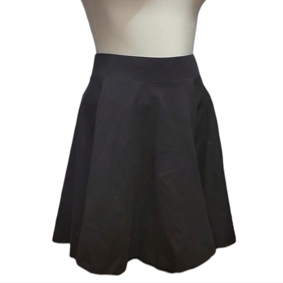 H&M womens stretrchable Pleated Skirt - Picture 1 of 8